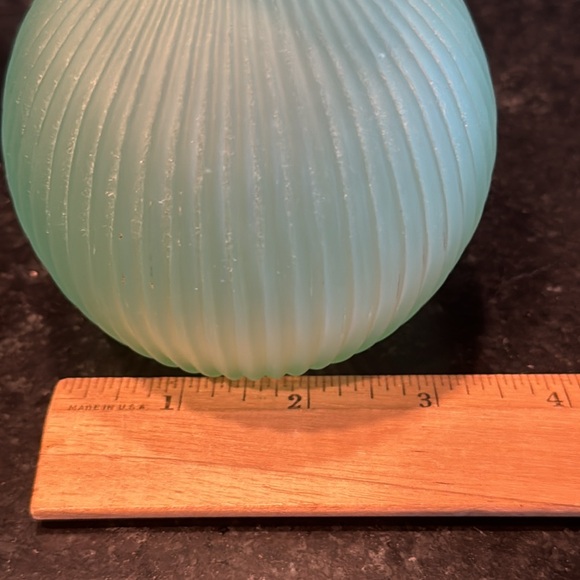 Vintage Small Vase - Picture 3 of 6